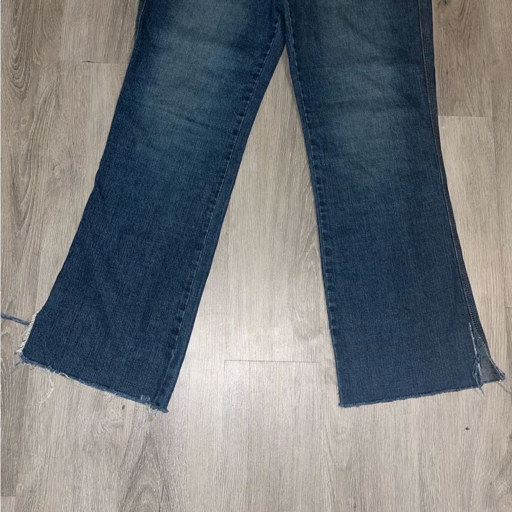 DKNY vintage flared wide leg jeans women’s size 8 raw hem Y2K denim blue jeans - Picture 3 of 12